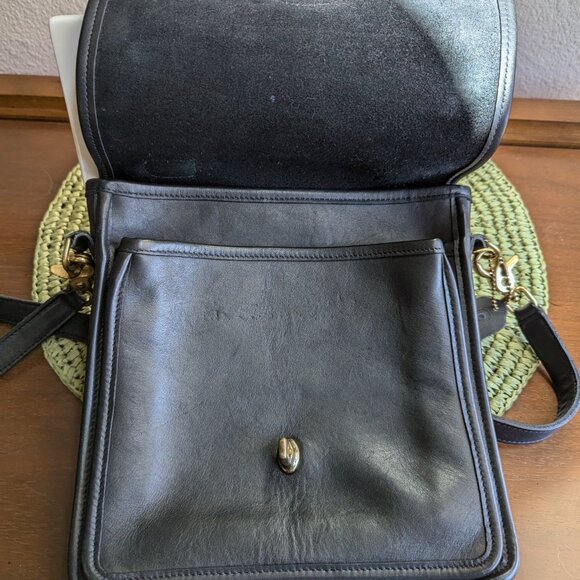 Coach Vintage Black DOP-5130 Station Leather Crossbody With Turnlock Closure - Picture 4 of 10